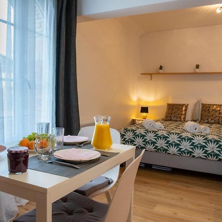Apartament Le Petit Leon Châlons-en-Champagne Zewnętrze zdjęcie